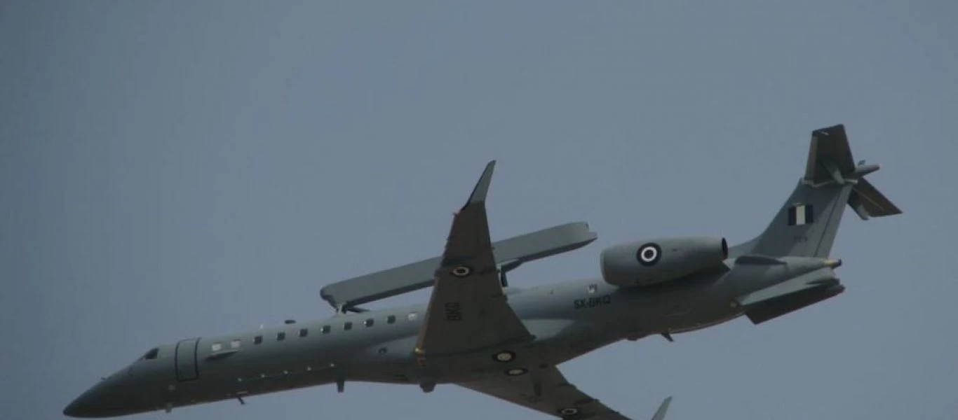 «Σαρώνει» το Αιγαίο το Embraer EMB-145 της ΠΑ (χάρτης)